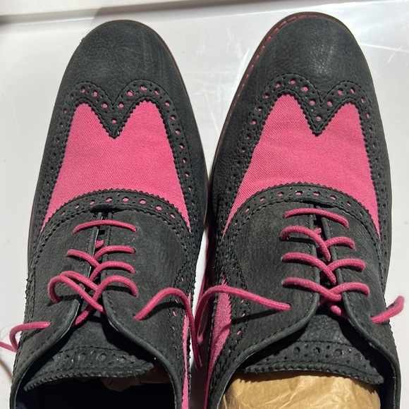 Black & Pink Oxfords - Clke Haan - Picture 5 of 5